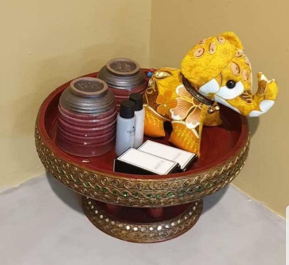 The Lantern Suites Ban Song Hong 外观 照片